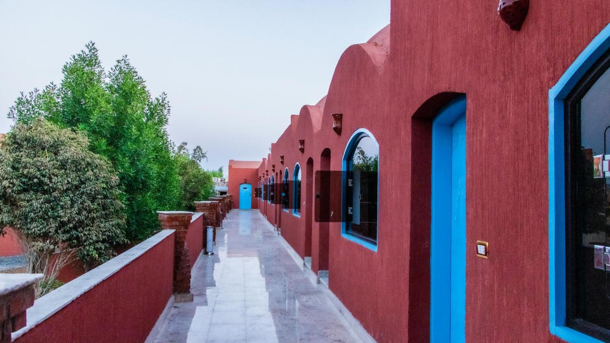 B&W Sahara Sky Camp Hotel Farafra Exterior photo